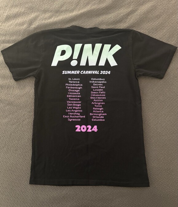 P!nk 2024 Summer Carnival Tour T-Shirt – Official Concert Merch – Size Small - Picture 3 of 5